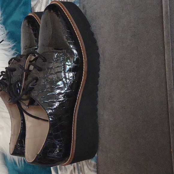 Jane And The Shoe Faux Croc platform loafers - Picture 2 of 3